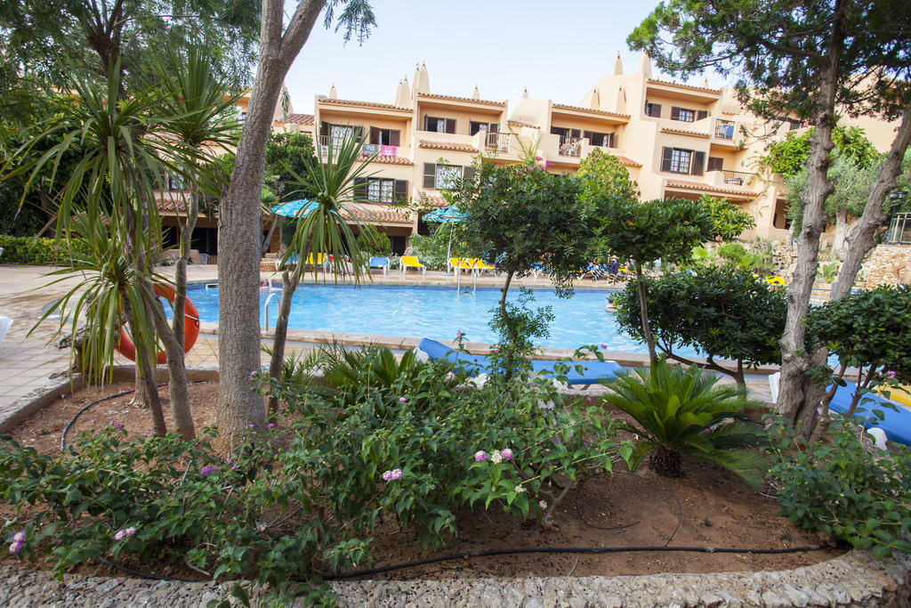 Bahia Park Hotel Cala En Porter  Exterior photo